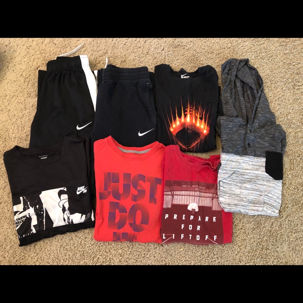 Boys Nike Lot Size L
